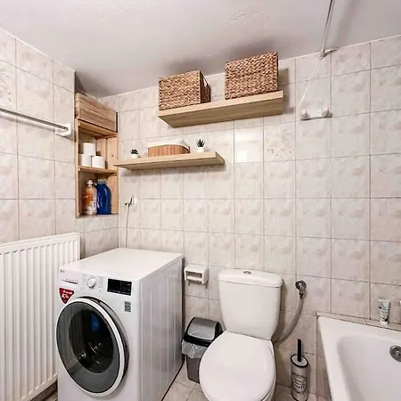 Agrampeli Home, Central, Modern, Spacious Appartement