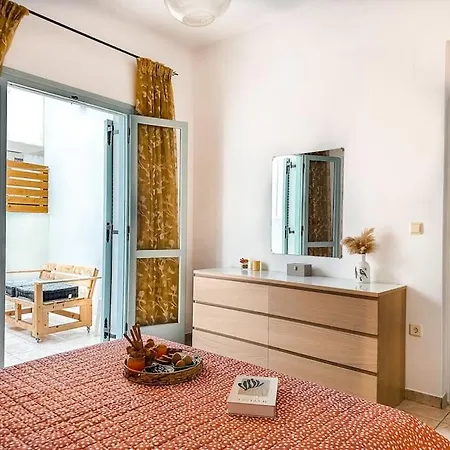Agrampeli Home, Central, Modern, Spacious Apartment Naxos City